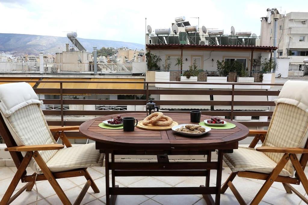 Fly Me To The Moon! Apartamento Atenas Exterior foto