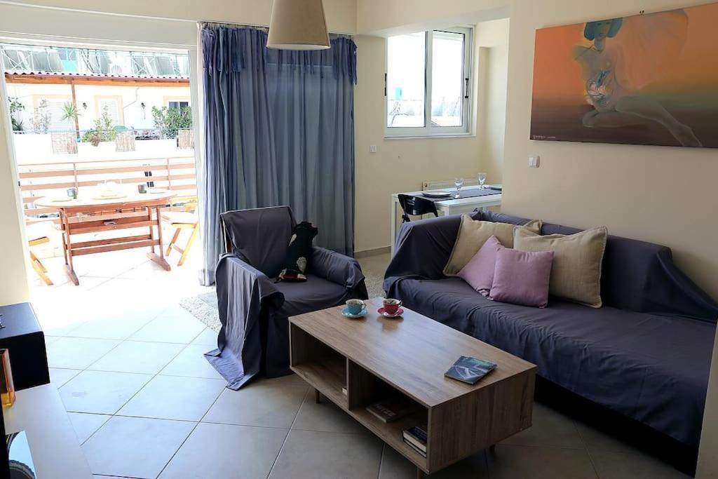 Fly Me To The Moon! Apartamento Atenas Exterior foto